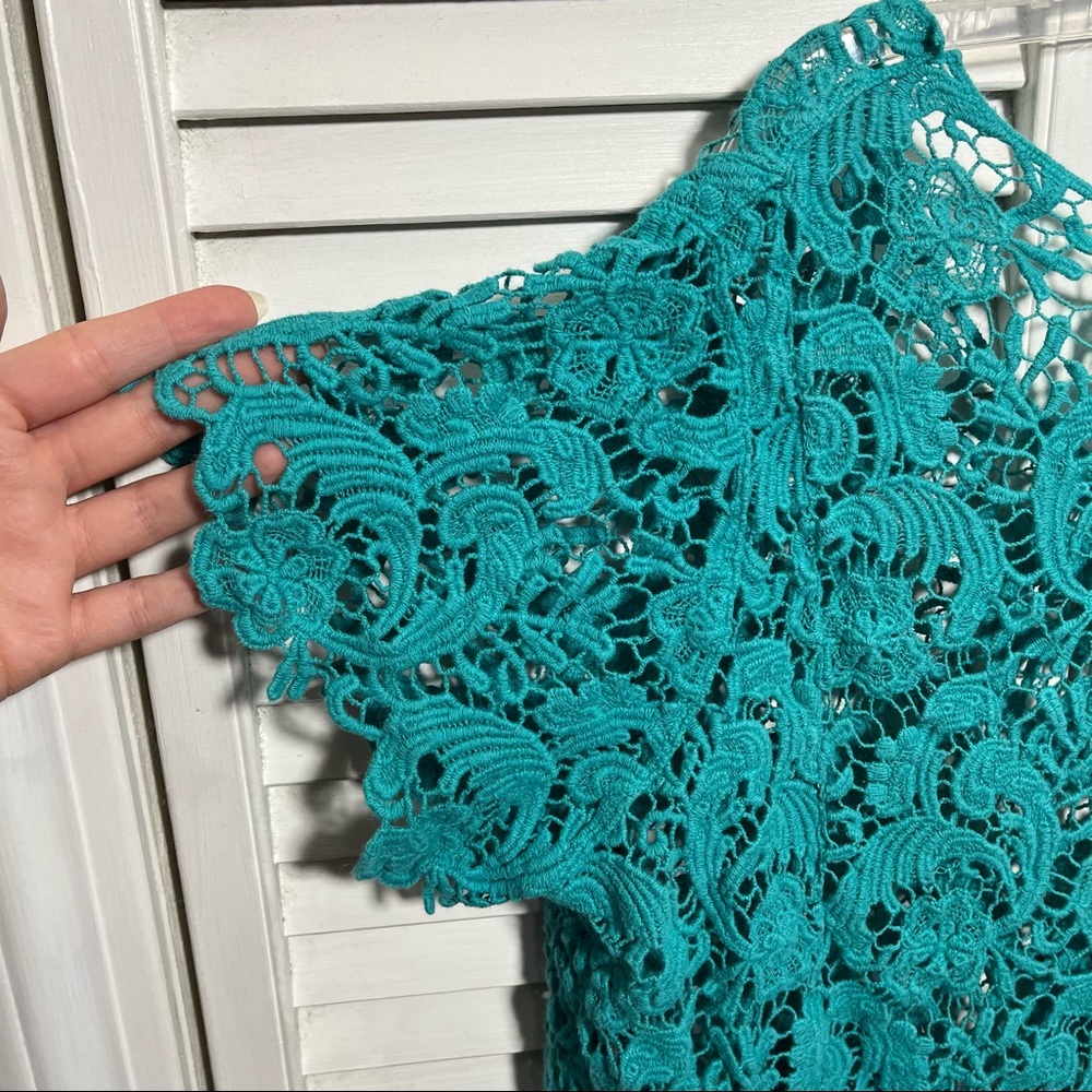 πHPπ Torrid Turquoise Color Lace Crop Top, Size 0 - Picture 7 of 14